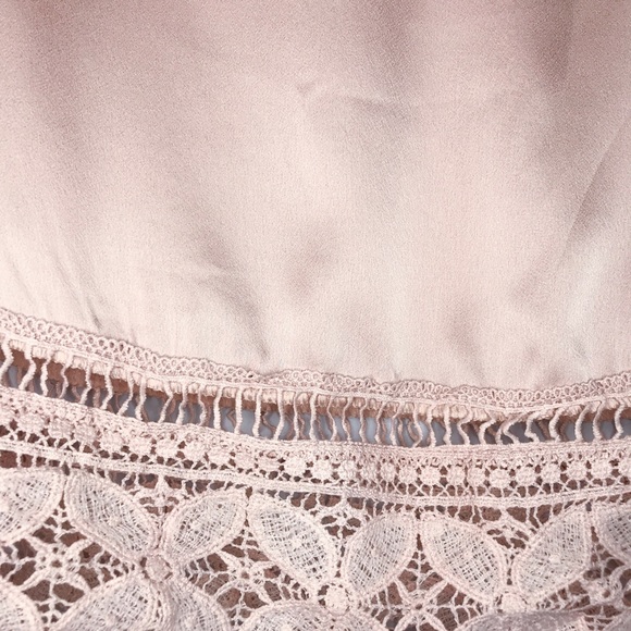 Fridda Lace Blouse - Picture 4 of 8